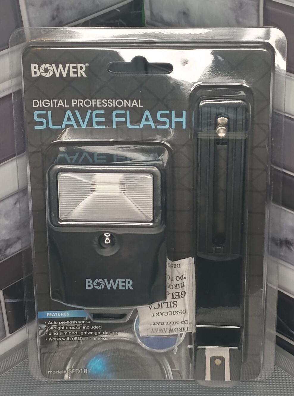 Bower SFD18 Digital Professional Slave Flash DSLR New In Box With Bracket